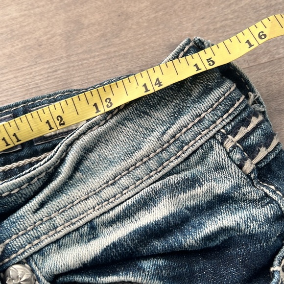 Miss Me Womens Size 28 Easy Capri Studded Denim Blue Jeans - Picture 6 of 8